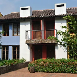 https://quinta-de-las-flores.guatemalaantiguahotels.com